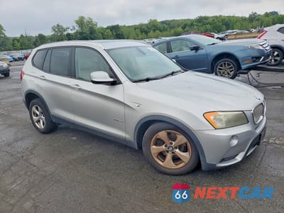 Czwarte zdjęcie samochodu z boku: 2011 BMW X3 XDRIVE28I VIN:5UXWX5C5XBL701929 - miniatura