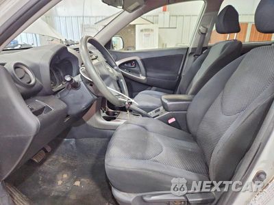 Zdjęcie 7 z 13 samochodu: 2008 TOYOTA RAV4 SPORT VIN:JTMBK32V085058573 - miniatura
