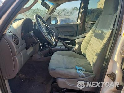 Zdjęcie 7 z 12 samochodu: 2006 JEEP LIBERTY SPORT VIN:1J4GL48K96W161952 - miniatura