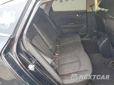 Zdjęcie 10 z 12 samochodu: 2016 KIA OPTIMA LX VIN:5XXGT4L37GG059333 - miniatura