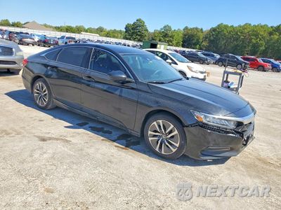 Czwarte zdjęcie samochodu z boku: 2018 HONDA ACCORD HYBRID VIN:1HGCV3F1XJA006143 - miniatura