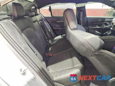 Zdjęcie 10 z 12 samochodu: 2027 BMW M5 VIN:WBS83FK08VCY10047 - miniatura