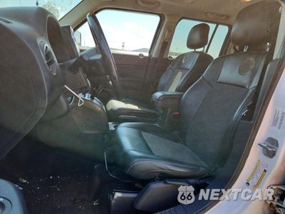 Zdjęcie 7 z 13 samochodu: 2014 JEEP PATRIOT LATITUDE VIN:1C4NJPFA7ED624888 - miniatura