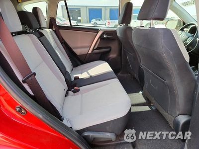 Zdjęcie 11 z 14 samochodu: 2016 TOYOTA RAV4 XLE VIN:JTMWFREV9GJ066312 - miniatura
