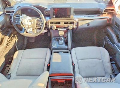 Zdjęcie 8 z 12 samochodu: 2024 TOYOTA TACOMA SR5 VIN:3TMKB5FN4RM019812 - miniatura