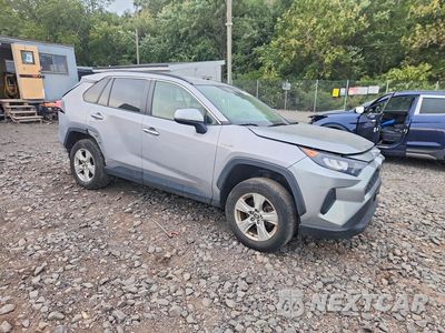 Czwarte zdjęcie samochodu z boku: 2021 TOYOTA RAV4 LE VIN:JTMM6RFV8MD016744 - miniatura