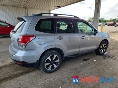 Trzecie zdjęcie samochodu z tyłu: 2018 SUBARU FORESTER 2.5I PREMIUM VIN:JF2SJAEC5JH403782 - miniatura