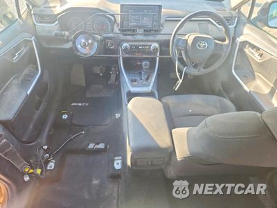 Zdjęcie 8 z 13 samochodu: 2021 TOYOTA RAV4 XLE VIN:2T3P1RFV8MW174564 - miniatura
