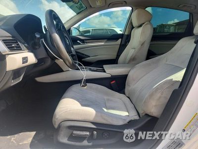 Zdjęcie 7 z 12 samochodu: 2018 HONDA ACCORD EX VIN:1HGCV1F4XJA119461 - miniatura
