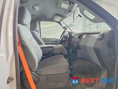 Zdjęcie 10 z 12 samochodu: 2015 FORD F250 SUPER DUTY BOX TRUCK VIN:1FDBF2B65FED21561 - miniatura