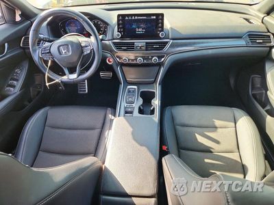 Zdjęcie 8 z 12 samochodu: 2022 HONDA ACCORD HYBRID SPORT VIN:1HGCV3F27NA032052 - miniatura