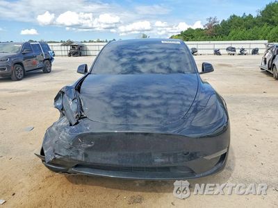 Piąte zdjęcie samochodu w środku: 2023 TESLA MODEL Y VIN:7SAYGDEF6PF911421 - miniatura