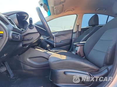 Zdjęcie 7 z 12 samochodu: 2016 KIA FORTE LX VIN:KNAFX4A6XG5506123 - miniatura