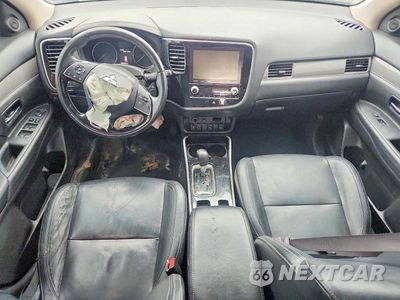 Zdjęcie 8 z 12 samochodu: 2020 MITSUBISHI OUTLANDER SE VIN:JA4AD3A38LZ031932 - miniatura