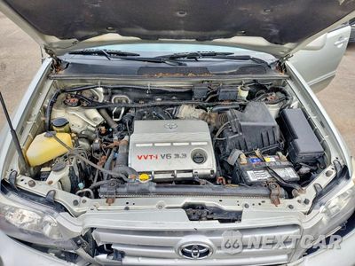 Zdjęcie 12 z 13 samochodu: 2004 TOYOTA HIGHLANDER BASE VIN:JTEEP21A640006701 - miniatura