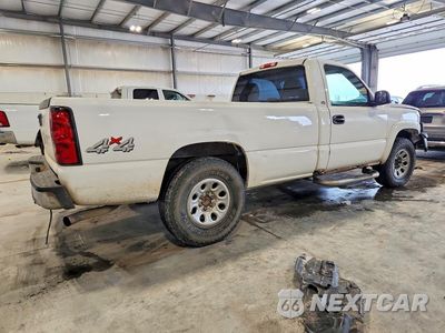 Trzecie zdjęcie samochodu z tyłu: 2005 CHEVROLET SILVERADO K1500 VIN:1GCEK14V55Z223052 - miniatura