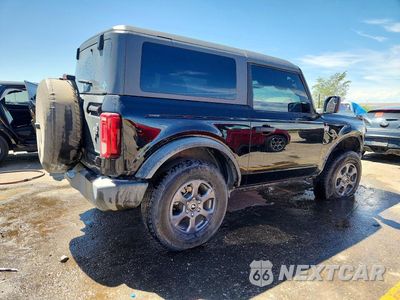 Trzecie zdjęcie samochodu z tyłu: 2024 FORD BRONCO BIG BEND VIN:1FMDE7AH5RLA04228 - miniatura