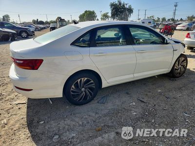 Trzecie zdjęcie samochodu z tyłu: 2019 VOLKSWAGEN JETTA SEL PREMIUM VIN:3VWG57BU8KM103804 - miniatura