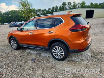 Drugie zdjęcie samochodu z przodu: 2019 NISSAN ROGUE SV VIN:5N1AT2MV1KC700023 - miniatura