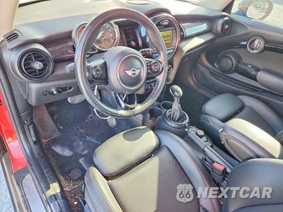 Zdjęcie 8 z 12 samochodu: 2016 MINI COOPER S VIN:WMWXP7C55G2A42706 - miniatura