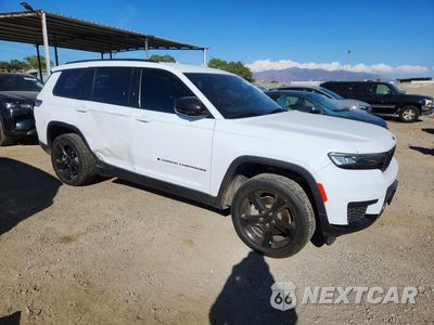 Czwarte zdjęcie samochodu z boku: 2021 JEEP GRAND CHEROKEE L LAREDO VIN:1C4RJKAGXM8201018 - miniatura