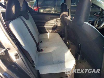 Zdjęcie 10 z 12 samochodu: 2015 TOYOTA PRIUS C ONE VIN:JTDKDTB39F1102616 - miniatura