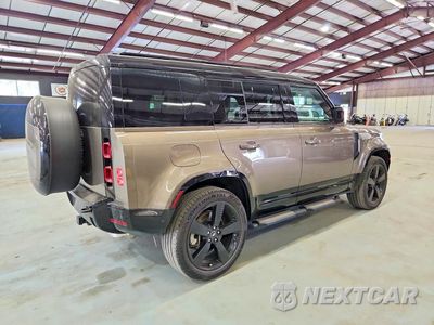 Trzecie zdjęcie samochodu z tyłu: 2025 LAND ROVER DEFENDER 110 X-DYNAMIC SE VIN:SALE27EU3S2430478 - miniatura
