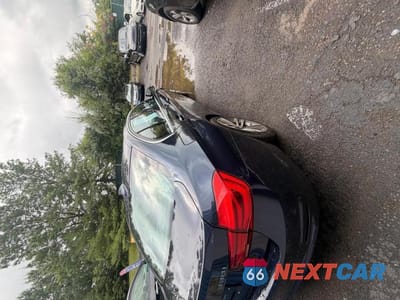 Piąte zdjęcie samochodu w środku: 2017 BMW 330 XI VIN:WBA8D9G54HNT91615 - miniatura