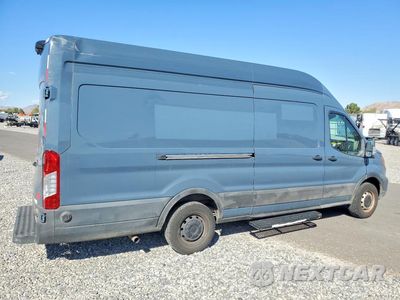 Trzecie zdjęcie samochodu z tyłu: 2020 FORD TRANSIT 250 DELIVERY VAN VIN:1FTBR3X82LKB04557 - miniatura