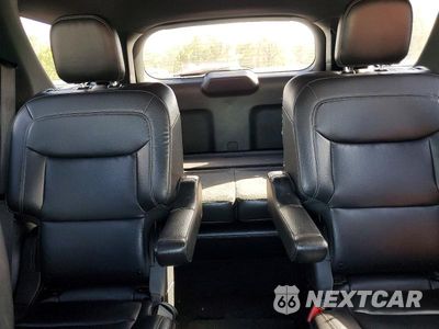 Zdjęcie 10 z 13 samochodu: 2020 FORD EXPLORER XLT VIN:1FMSK8DHXLGB17707 - miniatura