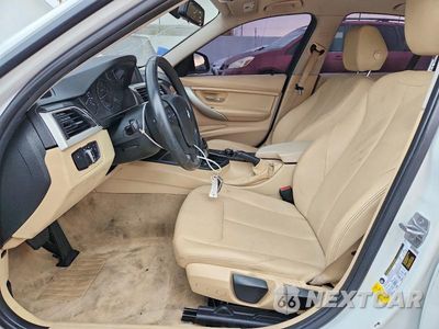 Zdjęcie 7 z 12 samochodu: 2016 BMW 320 I VIN:WBA8E1G55GNT33784 - miniatura