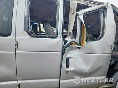 Zdjęcie 11 z 13 samochodu: 2011 FORD ECONOLINE E350 SUPER DUTY WAGON VIN:1FBNE3BL6BDB03407 - miniatura