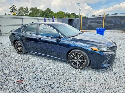 Czwarte zdjęcie samochodu z boku: 2020 TOYOTA CAMRY SE VIN:4T1G11AK8LU345366 - miniatura