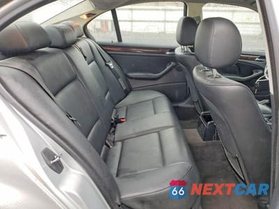Zdjęcie 10 z 12 samochodu: 2004 BMW 325 VIN:WBAAZ33424KP86224 - miniatura