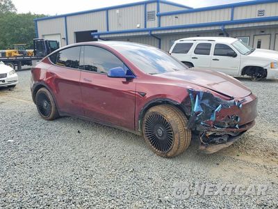 Czwarte zdjęcie samochodu z boku: 2024 TESLA MODEL Y VIN:7SAYGDEE8RA250319 - miniatura