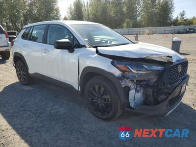 Czwarte zdjęcie samochodu z boku: 2022 TOYOTA COROLLA CROSS L VIN:7MUAAABG2NV002926 - miniatura
