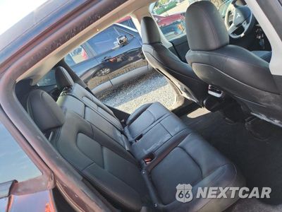 Zdjęcie 10 z 13 samochodu: 2024 TESLA MODEL Y VIN:7SAYGDEE9RA236560 - miniatura