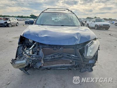 Piąte zdjęcie samochodu w środku: 2016 NISSAN ROGUE SV VIN:5N1AT2MT1GC923491 - miniatura