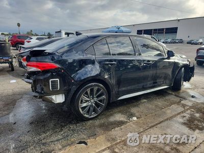 Trzecie zdjęcie samochodu z tyłu: 2024 TOYOTA COROLLA SE VIN:JTDP4MCE5RJ105528 - miniatura