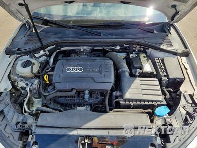 Zdjęcie 11 z 12 samochodu: 2017 AUDI A3 PREMIUM VIN:WAUB8GFF2H1019450 - miniatura