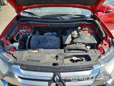 Zdjęcie 12 z 13 samochodu: 2017 MITSUBISHI OUTLANDER SE VIN:JA4AD3A30HZ022892 - miniatura