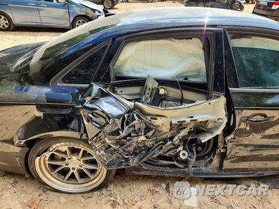 Zdjęcie 10 z 12 samochodu: 2017 AUDI A4 PREMIUM VIN:WAUDNAF43HN053130 - miniatura