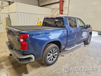 Trzecie zdjęcie samochodu z tyłu: 2021 CHEVROLET SILVERADO K1500 LT VIN:1GCUYDED2MZ233988 - miniatura