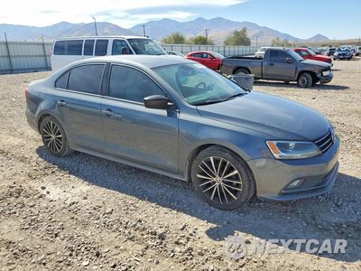 Czwarte zdjęcie samochodu z boku: 2016 VOLKSWAGEN JETTA SPORT VIN:3VWD17AJ2GM295802 - miniatura