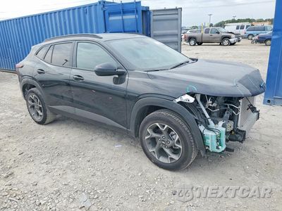 Czwarte zdjęcie samochodu z boku: 2026 CHEVROLET TRAX 1LT VIN:KL77LHEPXTC026843 - miniatura