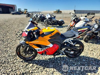 Trzecie zdjęcie samochodu z tyłu: 2009 HONDA CBR600 RR VIN:JH2PC40109K200178 - miniatura