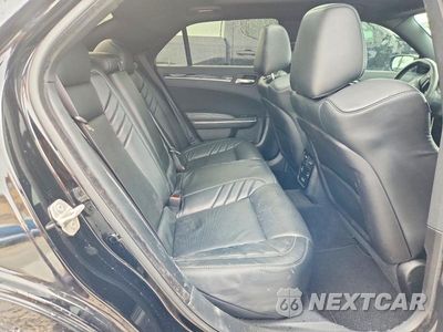 Zdjęcie 10 z 12 samochodu: 2023 CHRYSLER 300C VIN:2C3CCAPJXPH501335 - miniatura