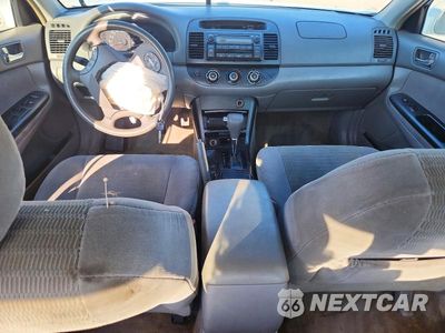Zdjęcie 8 z 12 samochodu: 2006 TOYOTA CAMRY LE VIN:4T1BE32KX6U706190 - miniatura