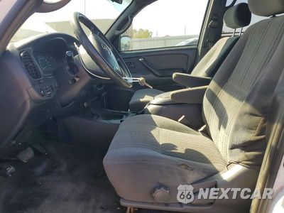 Zdjęcie 7 z 12 samochodu: 2004 TOYOTA TUNDRA SR5 VIN:5TBET34124S448530 - miniatura