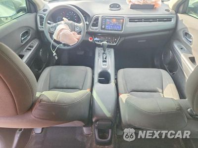 Zdjęcie 8 z 14 samochodu: 2019 HONDA HR-V EX VIN:3CZRU6H59KM715559 - miniatura